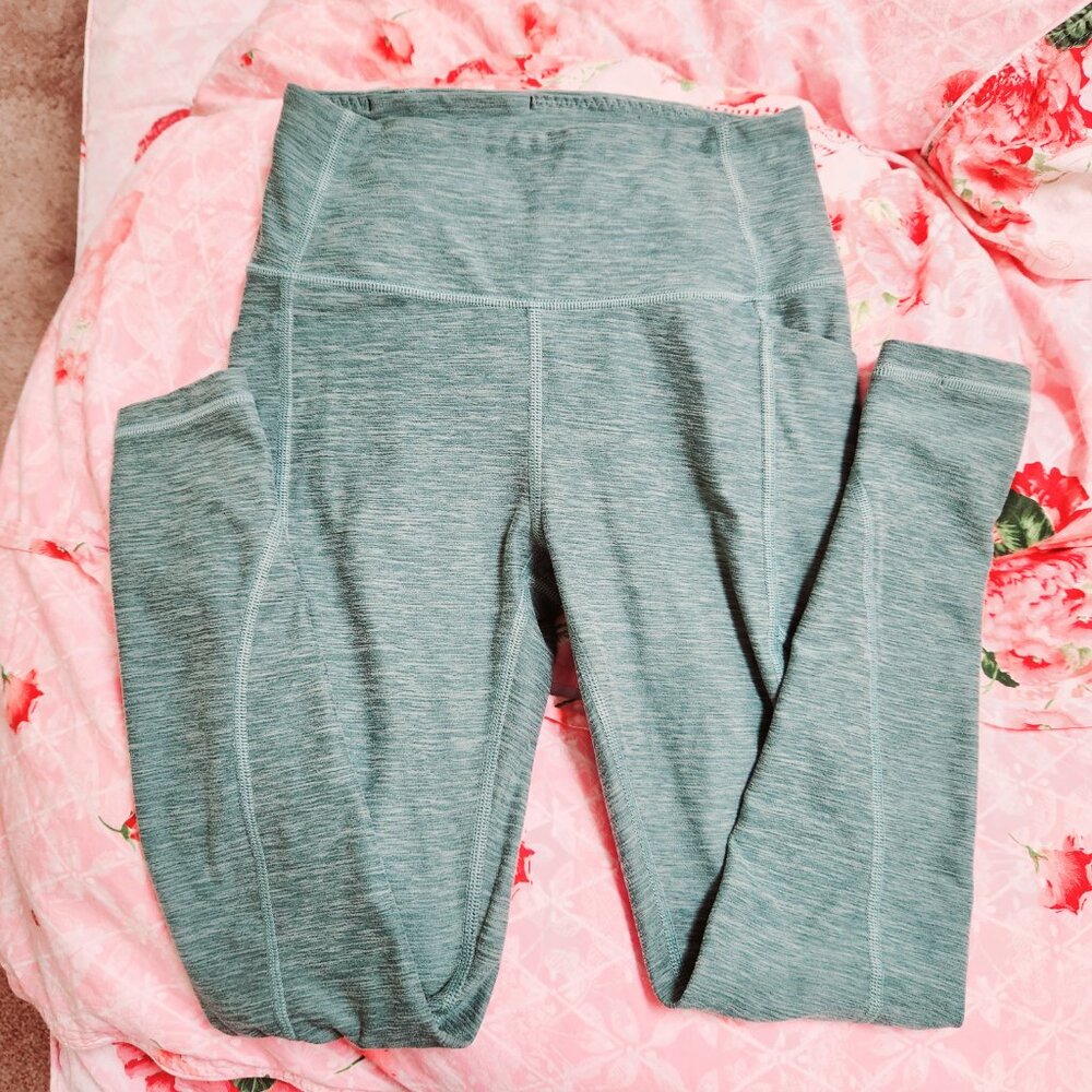Victoria's Secret High waist active leggings Size 2 short